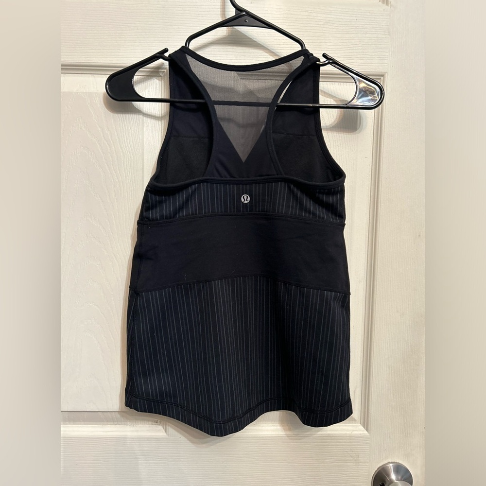Lululemon top